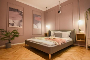 The Central Charms- Studios near Radisson